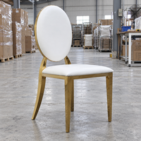 Chaise de salle à manger ovale en acier inoxydable doré avec dossier en cuir PU blanc, idéale pour mariages, banquets et événements, vente en gros pour hôtels