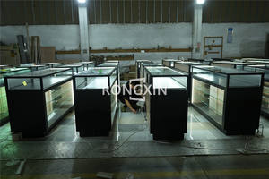 Подгонянная витрина роскошного магазина для дыма и ювелирных изделий из алюминия МДФ и закаленного стекла - Product Image 5