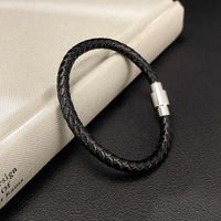 QUSEDINY Bracelet à breloques en acier inoxydable pour homme-Cuir noir tressé Motif papillon magnétique Tendance Boucle magnétique élégante