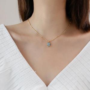 HOVANCI <span class=keywords><strong>Collana</strong></span> con <span class=keywords><strong>Ciondolo</strong></span> in Acciaio Inossidabile Placcato Oro 18K per Donne, con Zaffiro Blu, <span class=keywords><strong>Acquamarina</strong></span> e Giada Naturale - Product Image 4