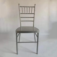 Chaises de banquet commerciales empilables modernes très vendues, finition dorée en acier inoxydable, pour hôtels et appartements