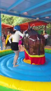 Toro Mecánico de Rodeo para Parques de Diversiones, Máquina Inflable de Toreo, Venta de Toro Mecánico Infantil de 5x5m para 1 Persona, Fácil de Usar, de PVC - Product Image 4