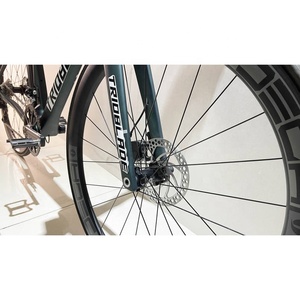 Nouveau style de vélos de course Factory Racing pour hommes, vélo de route en fibre de carbone légère 700C, vélo de ville à suspension intégrale -01 Pédale ordinaire - Product Image 6