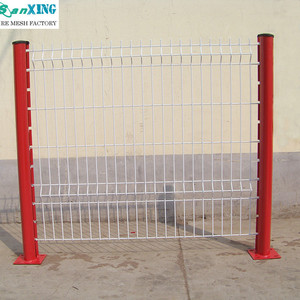Panneau de clôture en treillis métallique courbé recouvert de PVC, clôture de sécurité en fer pour les résidences, les commerces et les cours extérieures - Product Image 4
