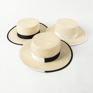 Chapeau de paille naturel de luxe pour l'été, nouvelle collection, vente en gros, personnalisé pour femmes et hommes, avec ruban bicolore - Product Image 1