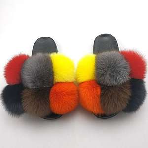 Vente en gros de claquettes en fourrure de pompon à <span class=keywords><strong>la</strong></span> mode Claquettes en fourrure de renard véritable momy et me pom pom - Product Image 3
