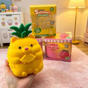 Oso Gigante de Queso y Piña, Juguete Antiestrés de Fruta Simulada, Juguete Sensorial para Adultos - Product Image 6