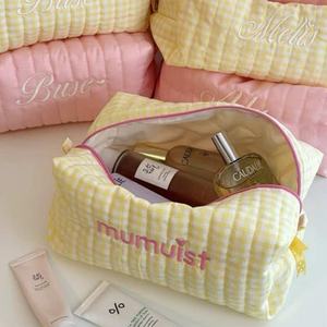 Cotton Toiletry <b>Bag</b> Floral Print Cosmetic <b>Wash</b> <b>Bags</b> Quilted Makeup Storage <b>Bag</b> <b>for</b> Women <b>Travel</b> Outdoors Beach - Product Image 5