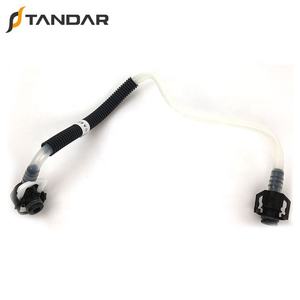 Tubo de combustible de alta calidad de fábrica de China de piezas de automóviles OEM A6110703432 para W203 200CDI <span class=keywords><strong>220CDI</strong></span> 270CDI de 2017 - Product Image 4