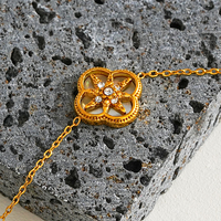 Europe et États-Unis nouveau design de niche vent froid trèfle à quatre feuilles huit étoiles bracelet en zircon micro-incrusté femme