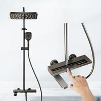 Panneaux muraux de douche cascade intelligents à LED de haute qualité pour salle de bain d'hôtel