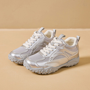 Zapatos casuales modelo Primavera 2026 - transpirables, sencillos, de lona, estilo delgado, versátiles, modernos, retro, ligeros - Product Image 1