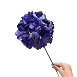 Ramo Individual de Hortensias Artificiales Secret Garden, Flor de Seda Teñida a Mano con Relieve, Decoraciones para Bodas - Product Image 1