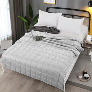 Gifts for Moms Christmas: 5 Thoughtful Weighted Blankets She’ll Love