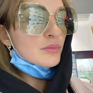 Gafas de Sol Personalizadas de Moda 2021, Gafas de Sol Cuadradas Extra Grandes con Marco Metálico Hueco para Mujer, Gafas de Sol con Degradado - Product Image 3