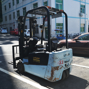 Montacargas eléctrico Hyster usado de 1.5 toneladas con contrapeso - Product Image 3