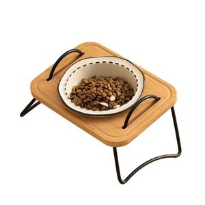 Support <span class=keywords><strong>en</strong></span> bois pour animaux de compagnie avec protection du cou, anti-choc et anti-déversement, options double/triple gamelle, design mignon - Product Image 6