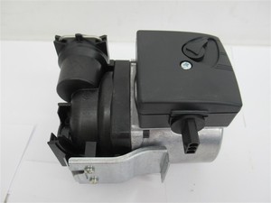 Tête de pompe de circulation UPS1578 pour systèmes PLC avec automatisation industrielle et communication RS485/Modbus - Product Image 3