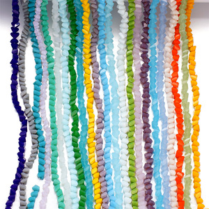 Cuentas de cristal triangulares de colores de 6 mm para hacer pulseras, accesorios de joyería DIY, cuentas de vidrio con agujero, venta al por mayor de fábrica - Product Image 2