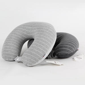 Almohada de Viaje en Forma de U Flying Fx 075, Gris con Rayas, Portátil, para Adultos, 30x30x9 cm, Material de Poliéster - Product Image 4