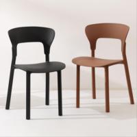 Vente en gros d'usine de chaises de jardin d'extérieur en plastique noir polypropylène PP monobloc pour restaurant moderne