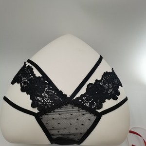 Nouvelles culottes sexy de style européen et américain pour femmes, découpes en dentelle, bretelles croisées, entrejambe en coton transparent - Product Image 3