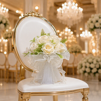 Bouquet de mariée artificiel en roses pour mariage en plein air, avec perles et tulle, bouquet romantique à tenir en main pour la mariée