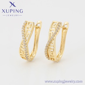 أقراط حلقية X001205315 من XUPING مطلية بالذهب عيار 14 قيراط بتصميم المفتاح اليوناني مرصعة بالزركون للنساء للمناسبات الأنيقة متوفرة بكميات كبيرة - Product Image 3