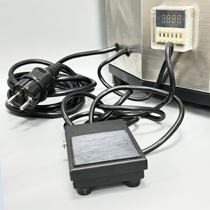 Máquina de cierre de tapas para botellas de plástico V3 Universal para máquina taponadora de escritorio de 10-120ml Semi-Auto - Product Image 4