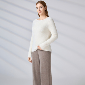 Pull en laine blanc tricoté à manches longues et col bateau pour femme, pull-over doux et moelleux, collection automne - Product Image 4
