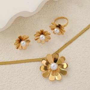Set di Gioielli da Donna in Acciaio Inossidabile 18k, Collana Margherita, <span class=keywords><strong>Orecchini</strong></span> e Anello <span class=keywords><strong>con</strong></span> Perla, Accessori di Gioielleria - Product Image 2