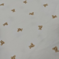 Fondo Blanco con Patrón de Osito de Peluche de Dibujos Animados, Tela Súper Suave