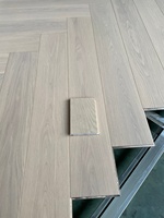 Planchers en bois d'ingénierie Bowin, grade AB, chêne, multicouche, chevrons, 15/4 mm, surface lisse brossée légère, huilé UV