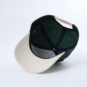 Gorra de Béisbol Deportiva de Algodón de Alta Calidad con 5 Paneles, Logo Personalizado con Letras Bordadas y Diseño Bicolor - Product Image 3