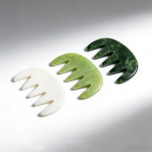 Peine de masaje de jade Xiuyan 100% natural, tabla Gua Sha de jade verde, masajeador de cabeza y cuero cabelludo, herramienta de lifting facial, peine de piedra - Product Image 2