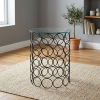 Table en fil de fer avec revêtement en poudre