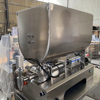 Remplisseuse semi-automatique pour confiture de fruits liquides en pâte Machine de remplissage pneumatique pour pâte liquide à trémie