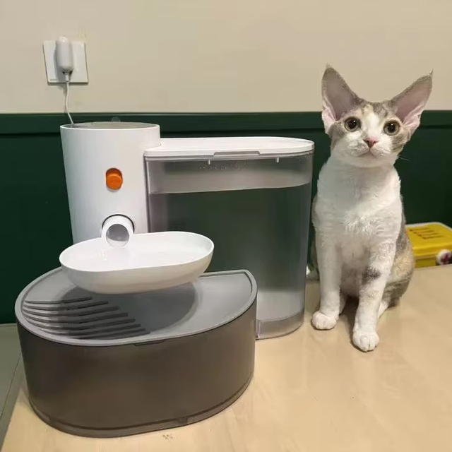 Petgravity Wireless Cat and Dog Water Dispenser Clean and Dirty Separation, Self-cleaning, No Circulating Water