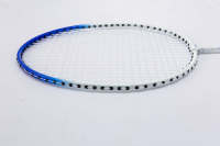 Raquette de badminton professionnelle légère de haute qualité avec cadre en acier et design tissé, options personnalisables, sensation agréable