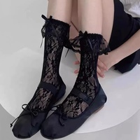 Chaussettes d'été pour femmes Slouch Floral mi-mollet Design Style japonais mince maille dentelle garniture blanc Crew mi-mollet chaussettes antibactériennes
