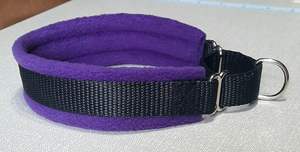 Collar de perro martingala con forro polar morado y negro-35mm de ancho - Product Image 1