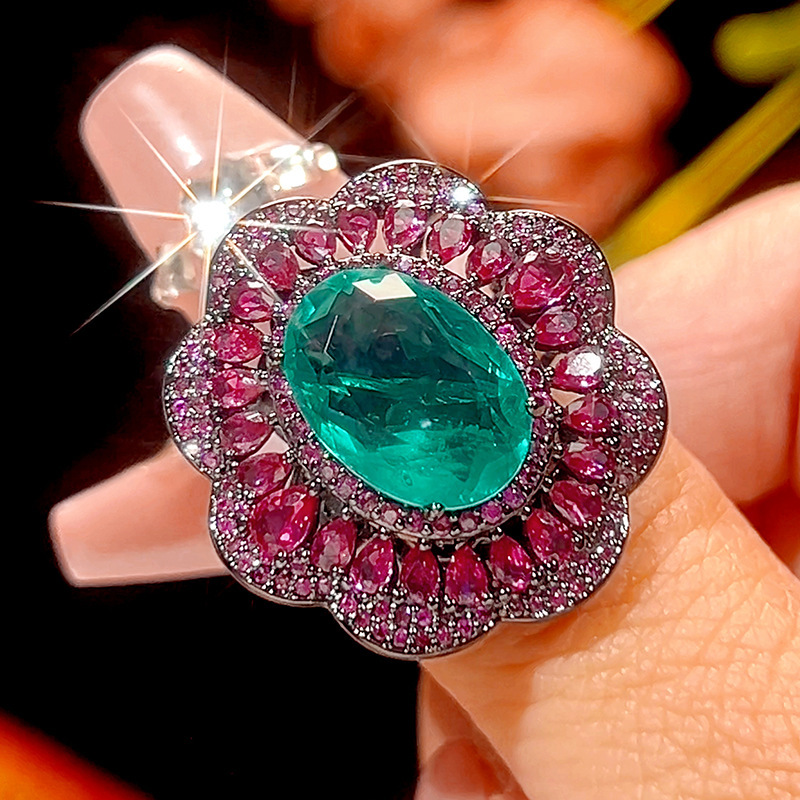 Bague émeraude en or noir-Taille ouverte