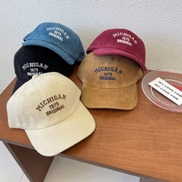 Gorras de Béisbol de Pana con Bordado a Mano y Logotipo Personalizado - Estilo Urbano Deportivo con Patrón de Letras, Unisex, Tipo Trucker/Dad Hat
