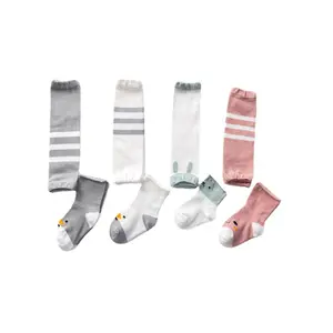 Conjunto de calcetines de dibujos animados arcoíris personalizados para niños, conjunto de calcetines de algodón transpirables y cómodos