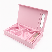 Boîte d'emballage magnétique personnalisée rose en satin avec ruban de soie et deux séparateurs pour perruques, boîte de rangement pour extensions capillaires pour salons et vente au détail