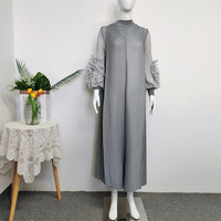 Robe Plissée Décontractée LE2260 Haut de Gamme Élégante à Fleurs Tridimensionnelles pour Femme, Niche Ample Amincissante Effet Pendentif