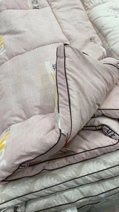 Edredones de ropa de cama de invierno y otoño cómodos con logotipo personalizado al por mayor núcleo de edredón tridimensional de invierno cálido - Product Image 4