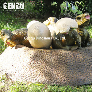 Éclosion de dinosaure d'intérieur en fibre de verre très attrayante pour les espaces publics de garderie scolaire comme les centres commerciaux et les aéroports - Product Image 3