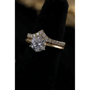 Bague de fiançailles géométrique unisexe AMBER JEWELS T-3343 classique à trois pierres en diamant de laboratoire certifié IGI, or massif 14 carats - Product Image 3