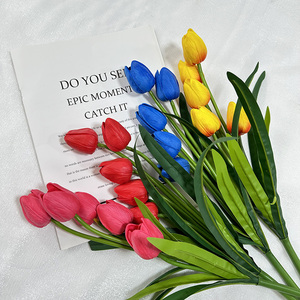 Meici Vente en gros <span class=keywords><strong>de</strong></span> bouquets <span class=keywords><strong>de</strong></span> <span class=keywords><strong>fleurs</strong></span> <span class=keywords><strong>de</strong></span> tulipes artificielles à 5 têtes, petits et bon marché, pour mariage et décoration <span class=keywords><strong>de</strong></span> Noël - Product Image 1